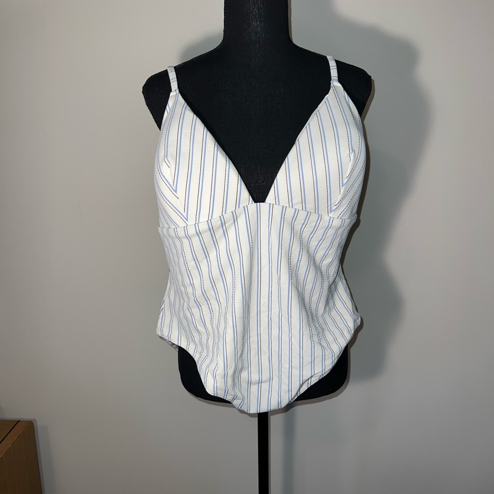 ⭐️3/$30!⭐️ H&M swimsuit